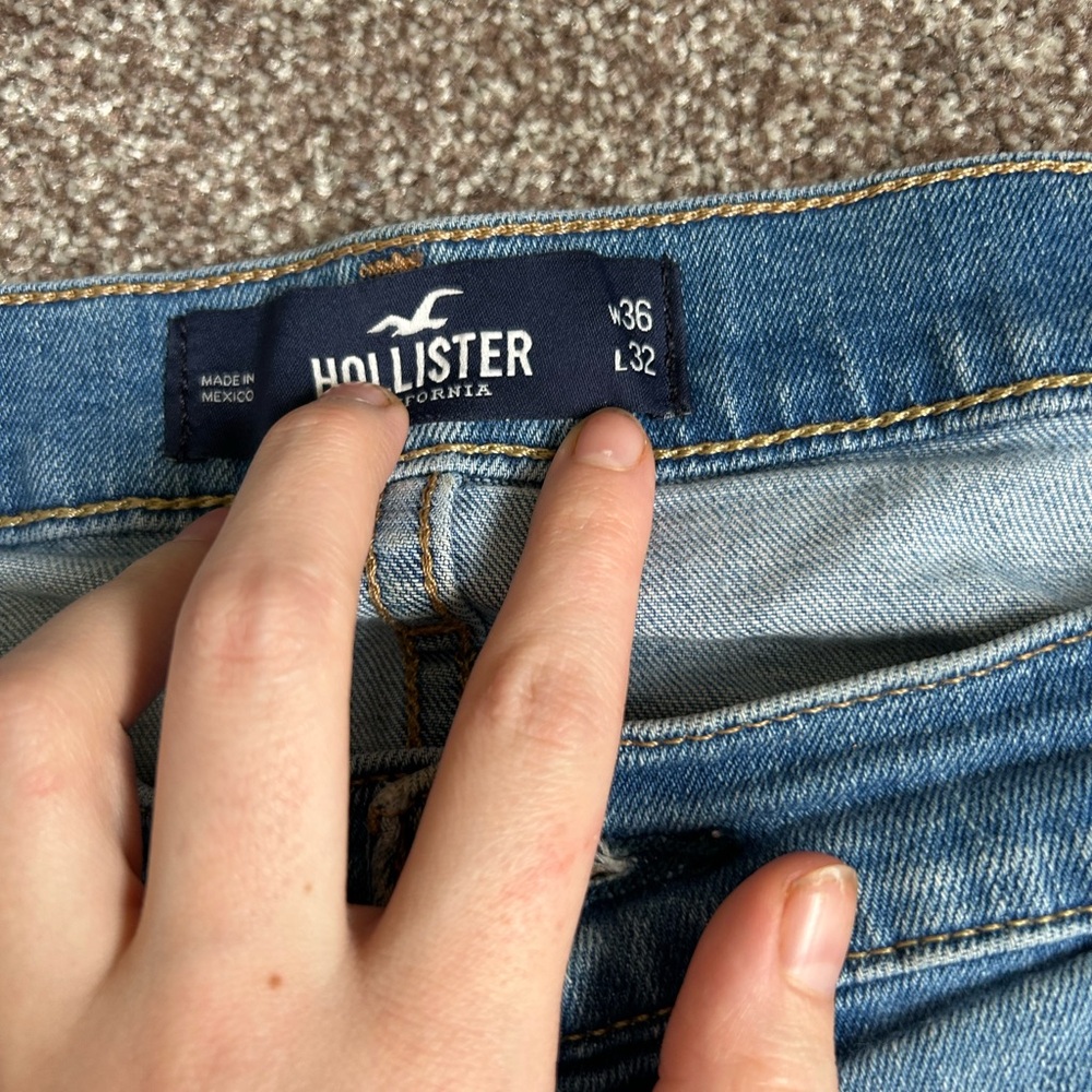 Hollister men’s  Blue Jeans